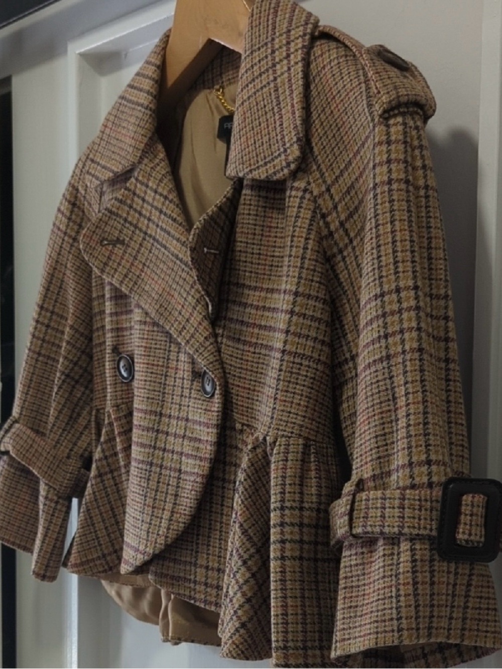 Arden B Tan and Brown Plaid Double Breasted Cropped Trench Coat Size XS - Picture 2 of 4